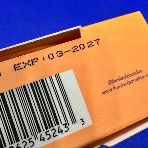 Isle of Paradise Daily Defense Face Fluid SPF 50 Sunscreen - Picture 6 of 6